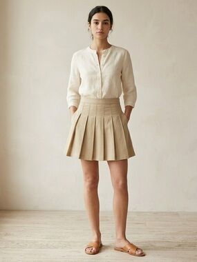 American Eagle Outfitters Cream Pleated Mini Skirt With Pockets Size 0 Reg